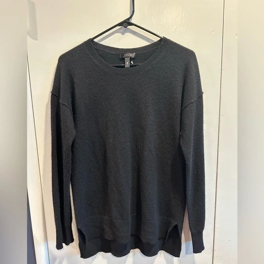 Womans black cashmere Crewneck Sweater